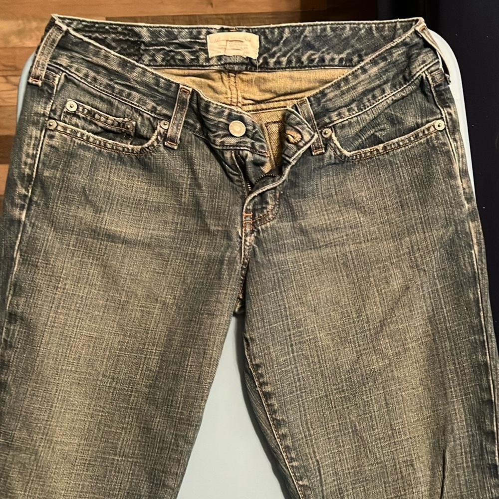 Women size 4R Abercrombie, and Fitch. Wore only once